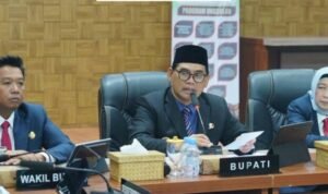2610--Bupati Shalahudin